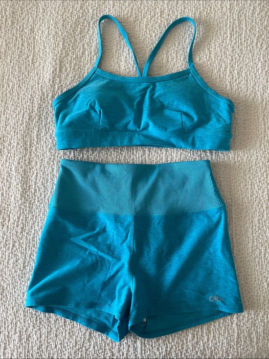 ALO Yoga Other - ALO Yoga Teal Seamless Sports Bra and High-Waist Shorts Set